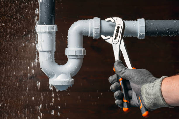 Professional Pipe Repair technician working in Bath, IN